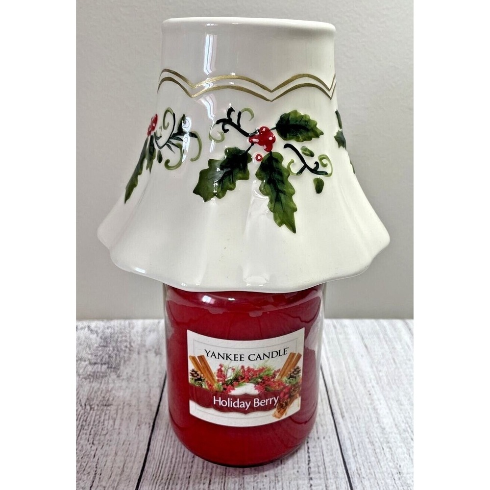 Yankee Candle Holly and Berries Holiday Christmas Jar Shade Topper New With Tags